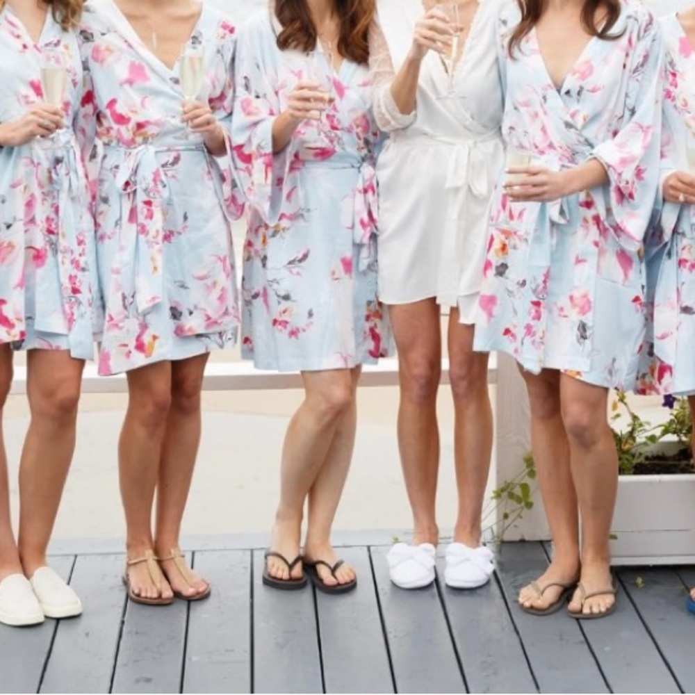 *SOLD* Floral Yumi Kim Kimono Robe